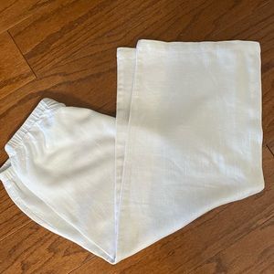Chico’s White Wide Legged Capri Linen Elastic band pants - Size 0